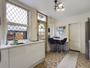 Breakfast kitchen- click for photo gallery